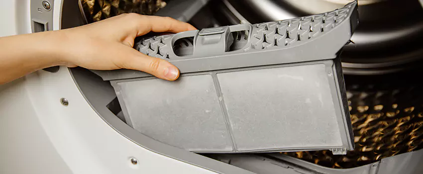 Signs Of A Clogged Dryer Lint Trap in Daytona Beach, Florida